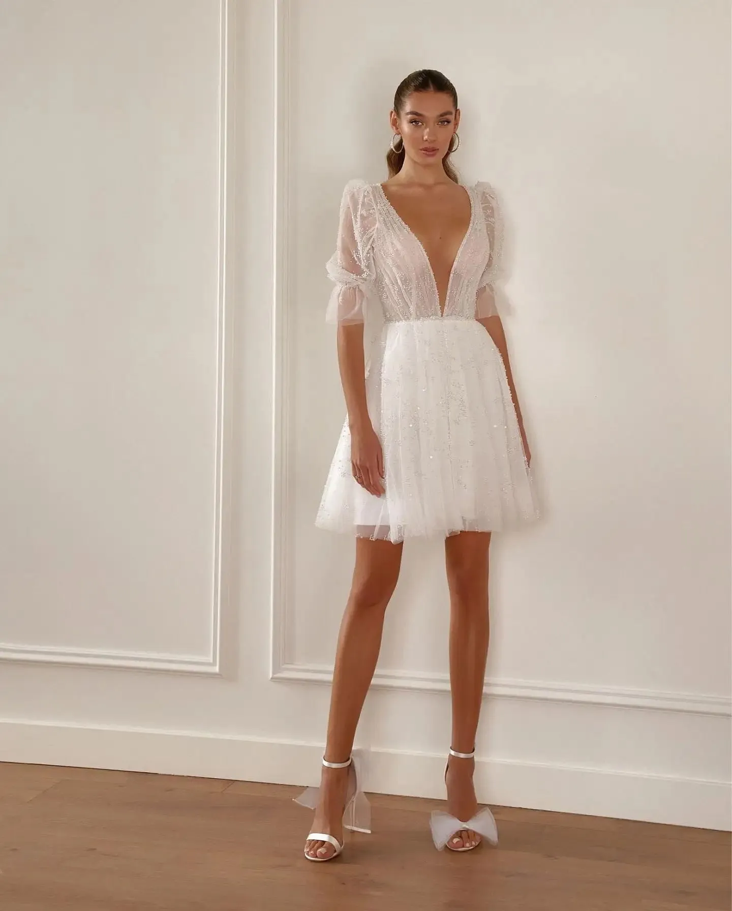 Beach Deep V-Neck Short Wedding Dress Half Sleeve Lace Appliques Boho Mini Bride Gown Backless Button Vestido De Noiva (Copy)