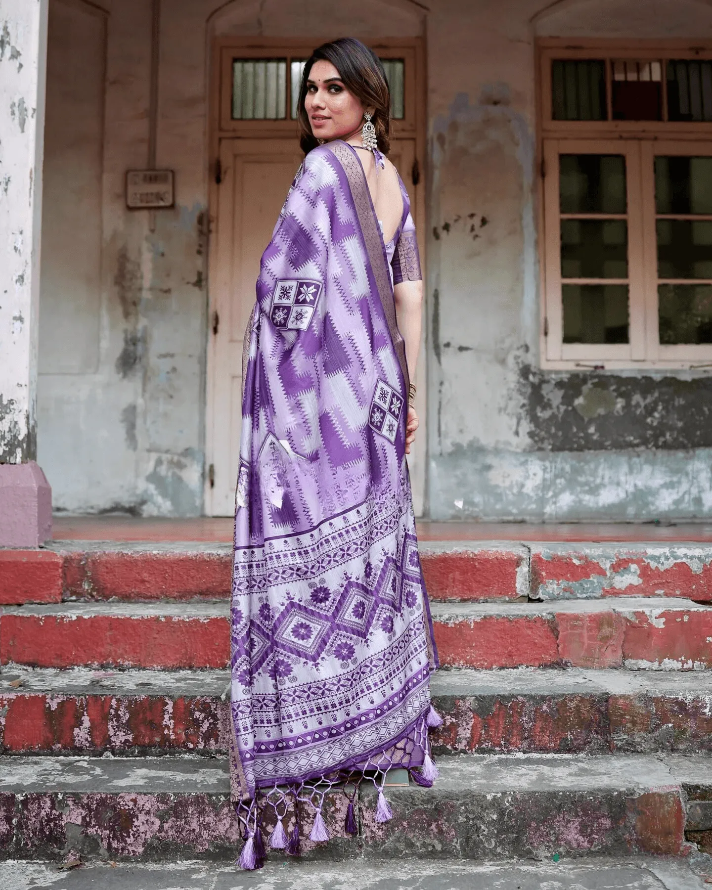 Fantastic Light Purple Colored Jacquard Silk Saree