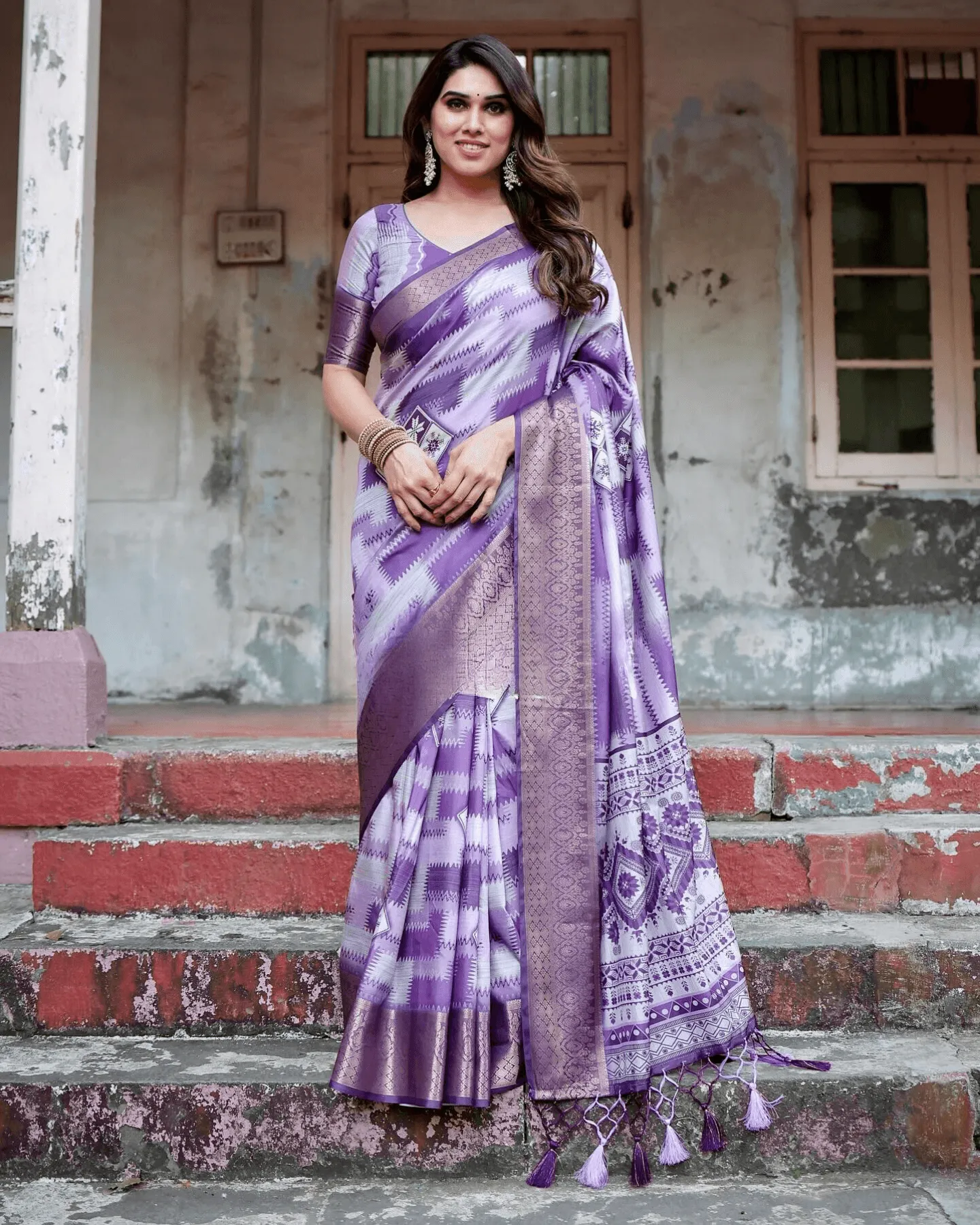 Fantastic Light Purple Colored Jacquard Silk Saree