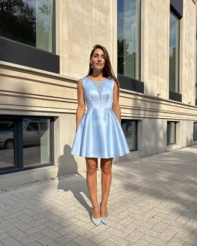 Rochie albastra scurta cu decolteu